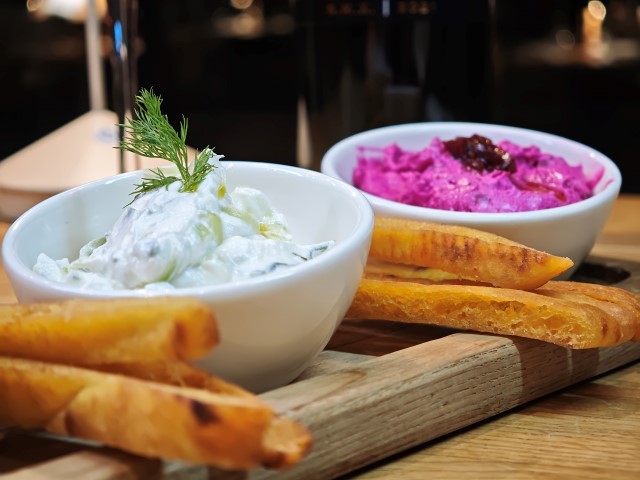 ΤΖΑΤΖΙΚΙ παραδοσιακό / γιαούρτι / αγγούρι /άνηθος