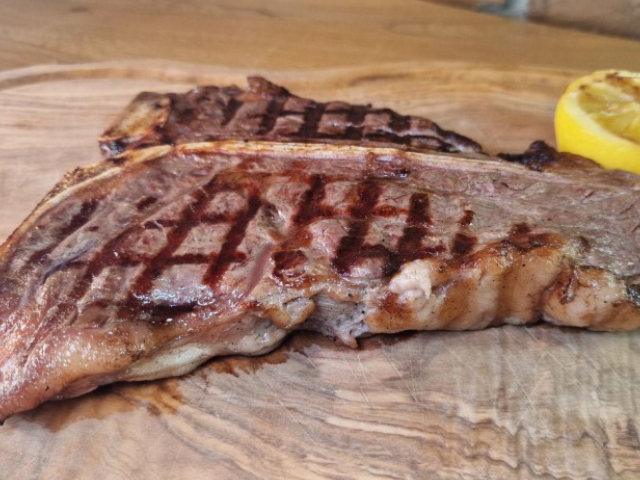 Τ-BONE STEAK (100γρ.)